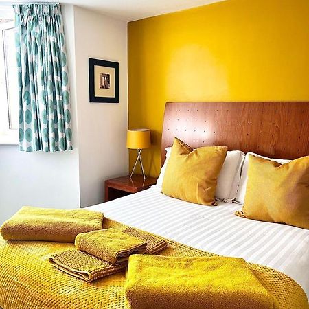 Blue Star House Hotel Portsmouth Bagian luar foto